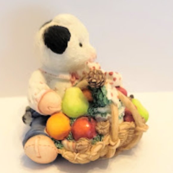 Vintage 1995 Mary’s Moo Moo’s Cow Figurine “Cow Lickin' Good" - Picture 3 of 4